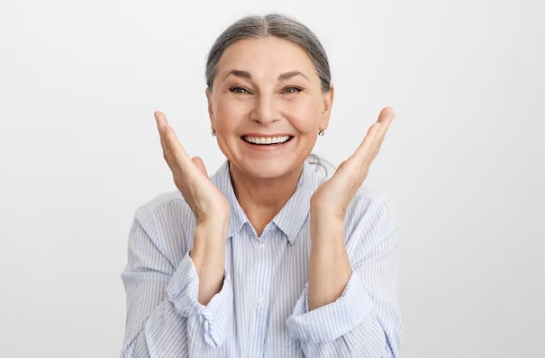 A Evolução da Reabilitação Oral: Como a Prótese Protocolo Mudou a Vida de Quem Perdeu os Dentes